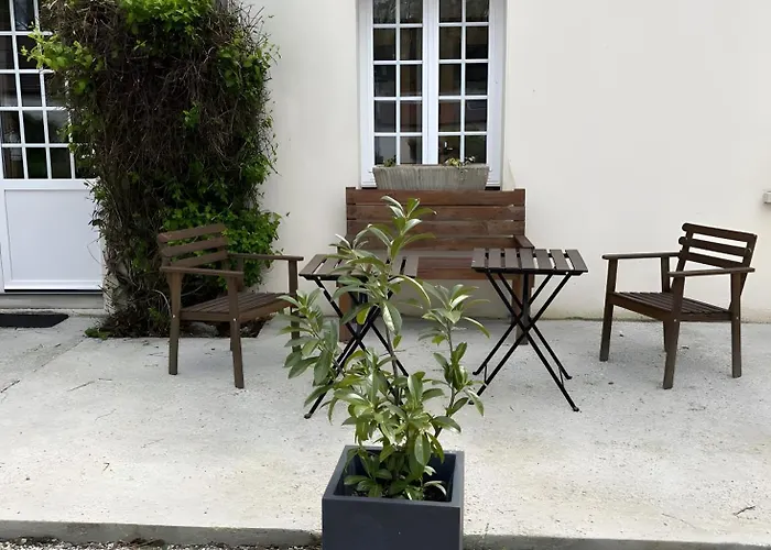 Le Pommier Holiday home Lantheuil